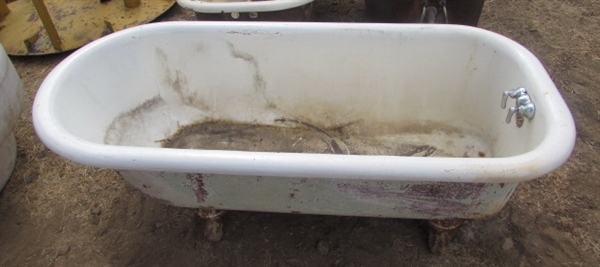 VINTAGE CAST IRON ENAMELED BATHTUB WITH FEET