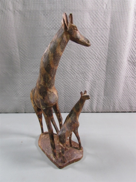 12 CARVED WOODEN GIRAFFE STATUE