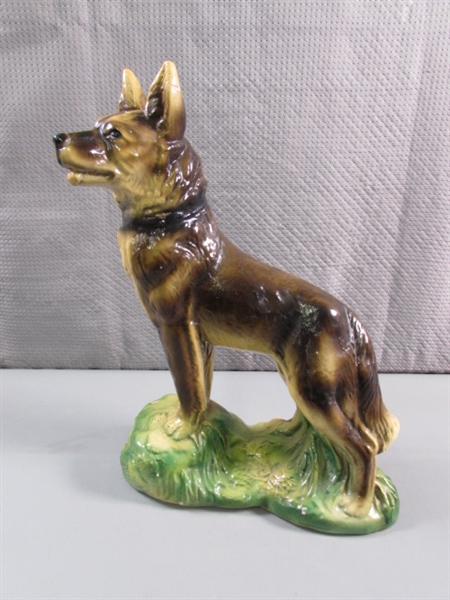 VINTAGE GERMAN SHEPHERD STATUE - PLASTER?