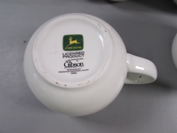 JOHN DEERE TRACTOR SOUP BOWLS & COFFEE MUG