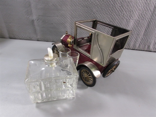 VINTAGE AUTO MUSICAL LIQUOR DECANTERS