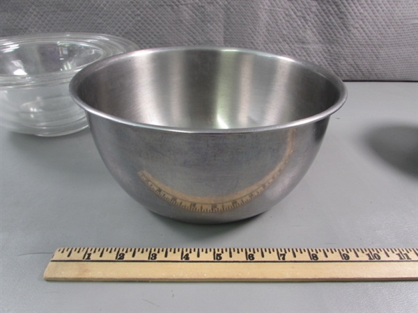 PYREX & STAINLESS MIXING BOWLS