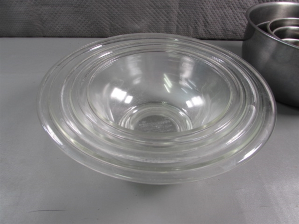 PYREX & STAINLESS MIXING BOWLS