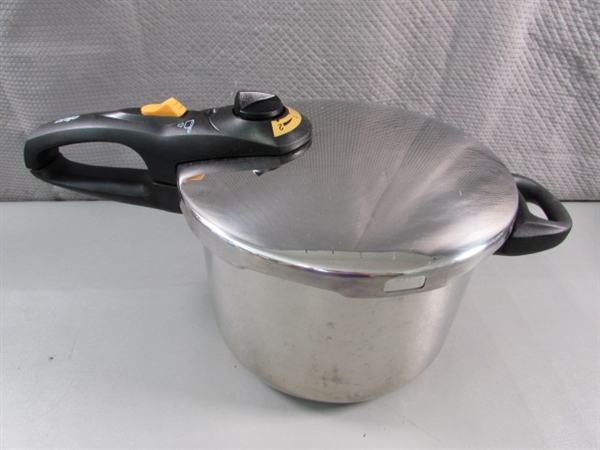 FAGOR DUO PRESSURE COOKER - 6L