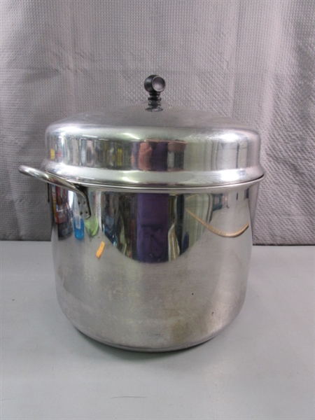 LARGE STAINLESS STEEL STOCK POT