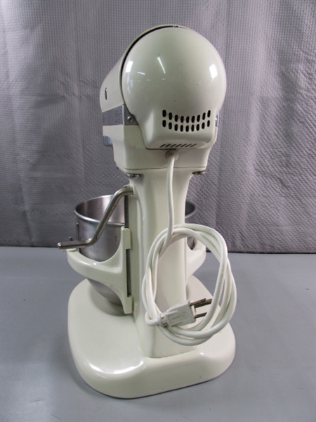 VINTAGE K5SS KITCHENAID MIXER