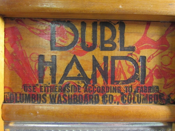 VINTAGE DUBL HANDI WASHBOARD