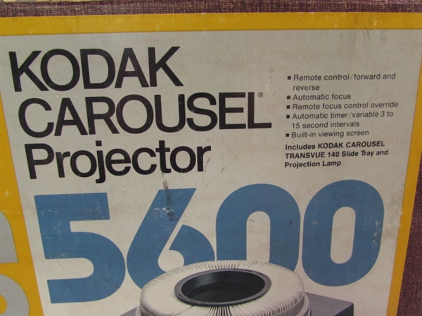 KODAK CAROUSEL SLIDE PROJECTOR 5600