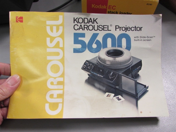 KODAK CAROUSEL SLIDE PROJECTOR 5600