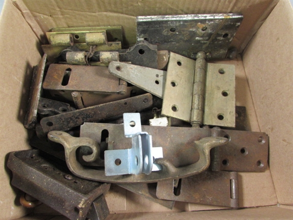 BOX OF LARGE HINGES, LATCHES, ETC.