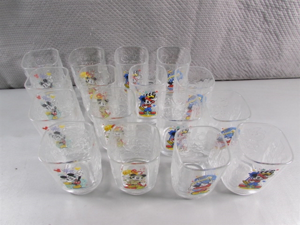 16 WALT DISNEY/MICKEY MOUSE COLLECTIBLE GLASSES