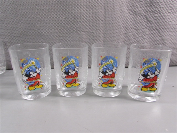 16 WALT DISNEY/MICKEY MOUSE COLLECTIBLE GLASSES