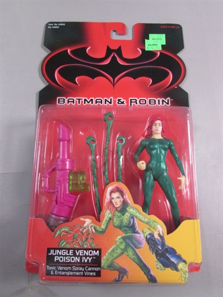 COLLECTION OF BATMAN, BATMAN & ROBIN TOYS & MORE - MOST ARE NEW