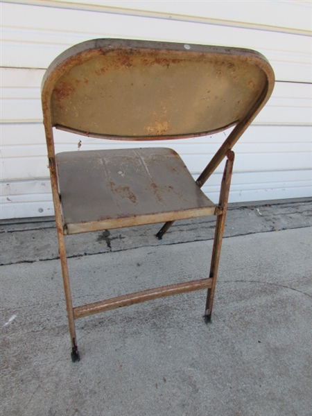 8 VINTAGE METAL FOLDING CHAIRS