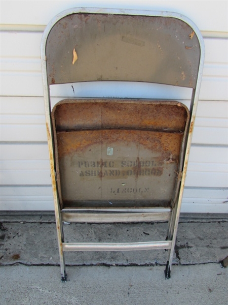 8 VINTAGE METAL FOLDING CHAIRS