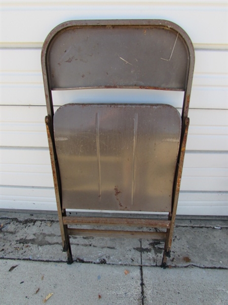 8 VINTAGE METAL FOLDING CHAIRS