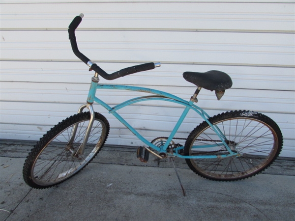 VINTAGE SINGLE SPEED BICYCLE