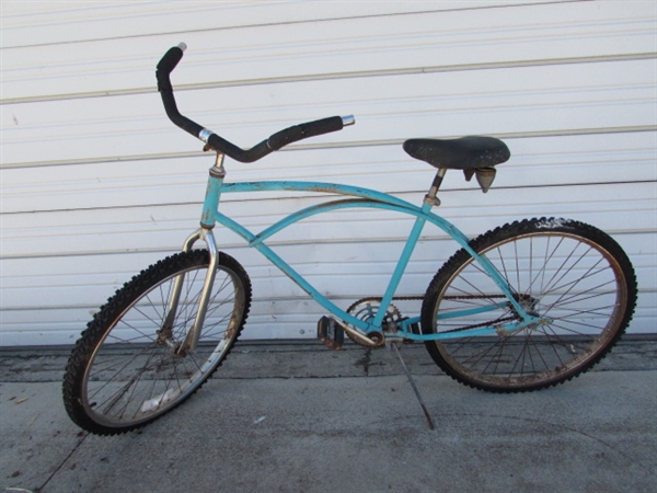 VINTAGE SINGLE SPEED BICYCLE