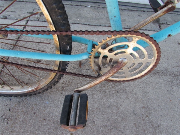 VINTAGE SINGLE SPEED BICYCLE