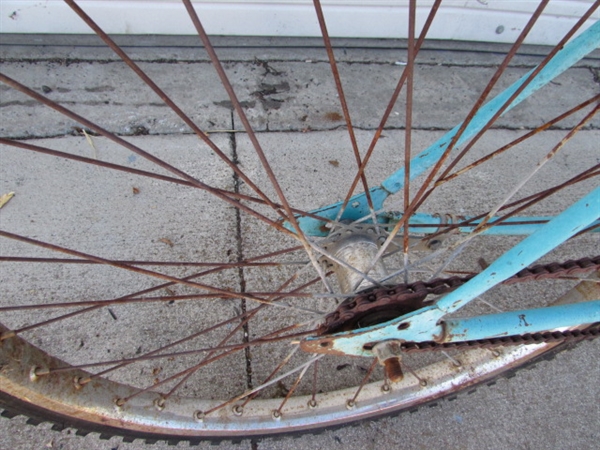 VINTAGE SINGLE SPEED BICYCLE