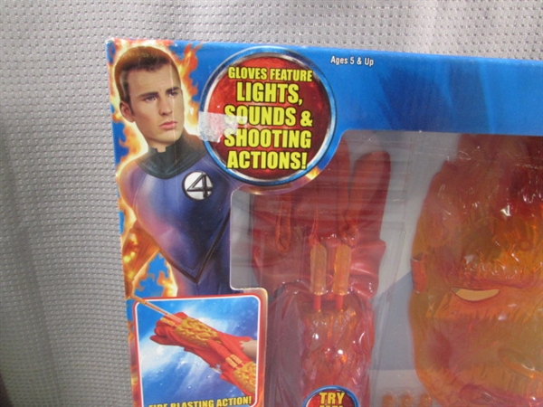 FANTASTIC 4 - HUMAN TORCH DRESS UP KIT & THING FEET - NEW