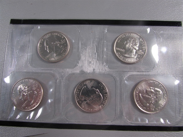 1999 US MINT UNCIRCULATED COIN SETS - PHILADELPHIA & DENVER MINTS