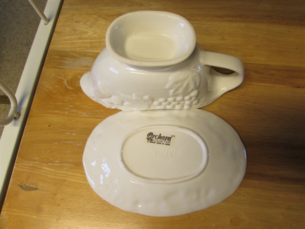 WHITE STONEWARE COLLECTION