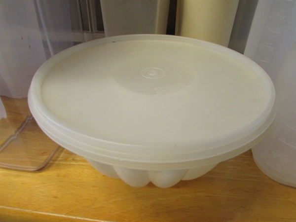 SALAD SPINNER, TUPPERWARE & STORAGE CONTAINERS