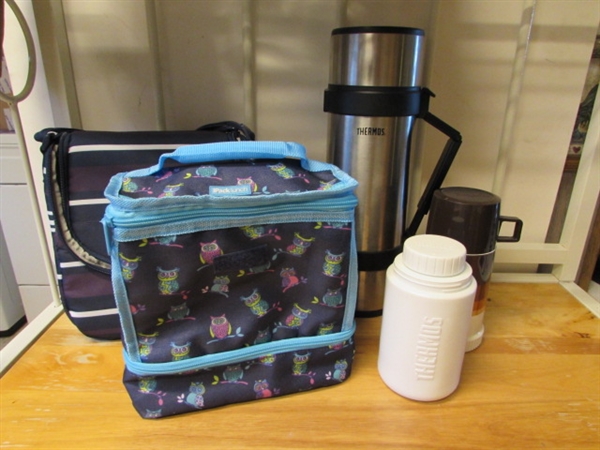 INSULATED LUNCH BAGS & THERMOSeS