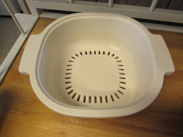 RUBBERMAID MICROWAVE COOKWARE