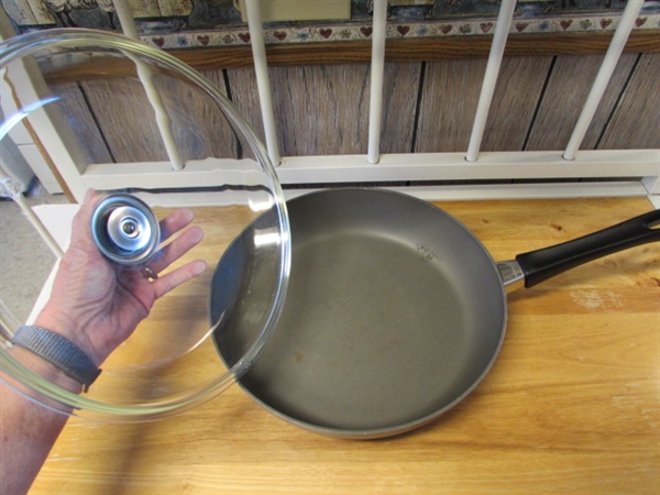 SAUCE PAN & FRYING PAN W/GLASS LIDS