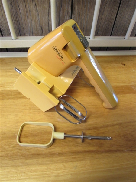 ELECTRIC KNIFE & HAND MIXERS