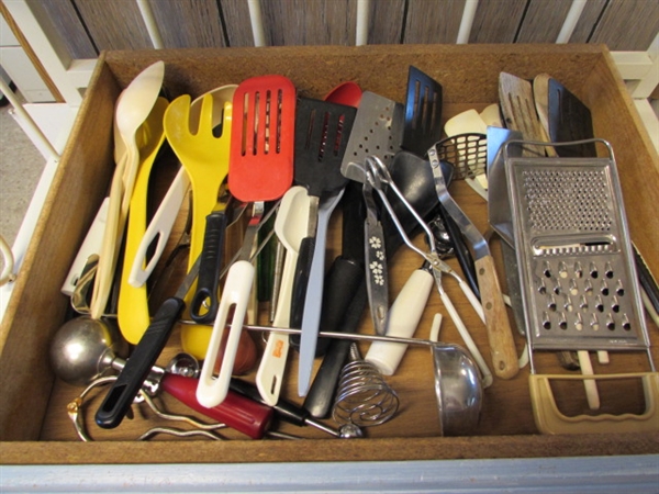 CONTENTS OF UTENSIL DRAWER