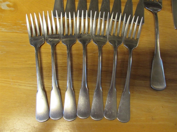 CONTENTS OF FLATWARE DRAWER