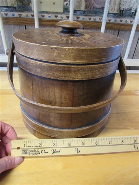 VINTAGE WOODEN COOKIE JAR