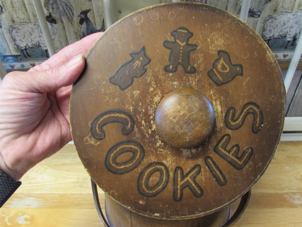 VINTAGE WOODEN COOKIE JAR