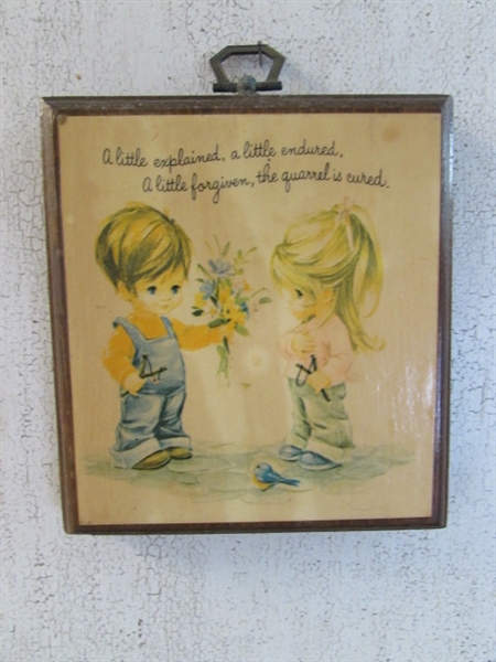 HOLLY HOBBIE PLATES & WOOD PLAQUE