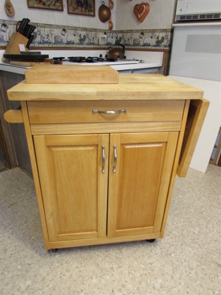 PINE WOODEN KITCHEN ISLAND ON CASTORS & CUTTING BOARD