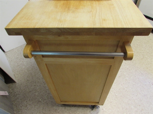 PINE WOODEN KITCHEN ISLAND ON CASTORS & CUTTING BOARD