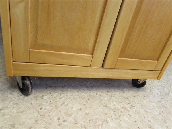 PINE WOODEN KITCHEN ISLAND ON CASTORS & CUTTING BOARD