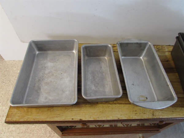 METAL BAKEWARE