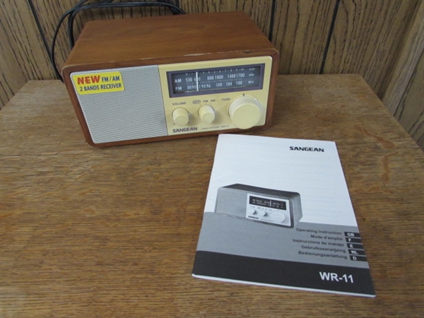 SANGEAN VINTAGE LOOK AM/FM RADIO