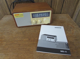 SANGEAN VINTAGE LOOK AM/FM RADIO