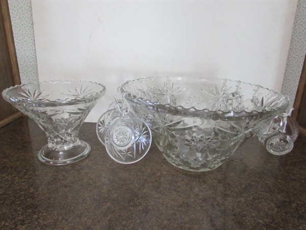 VINTAGE PUNCH BOWL W/STAND & CUPS