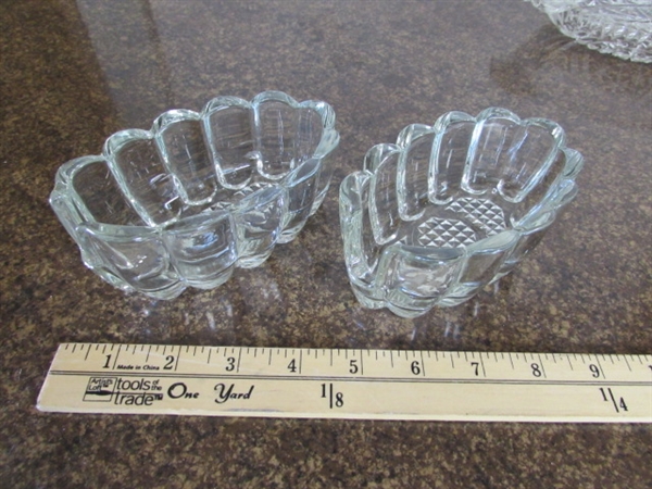 PRETTY CLEAR GLASS SERVING DISHES