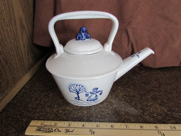 POPPY TRAIL TEAPOT, BLUE & WHITE TRANSFERWARE & DUTCH FIGURINES