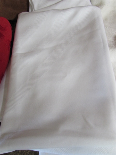 LARGE ASSORTMENT OF FABRIC TABLECLOTHS