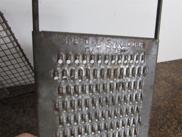 VINTAGE GRATERS