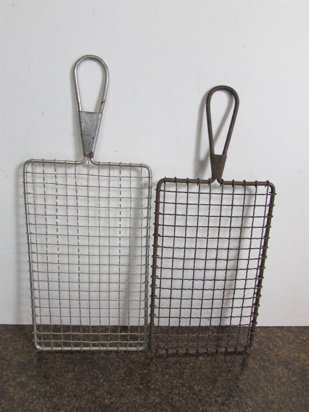 VINTAGE GRATERS