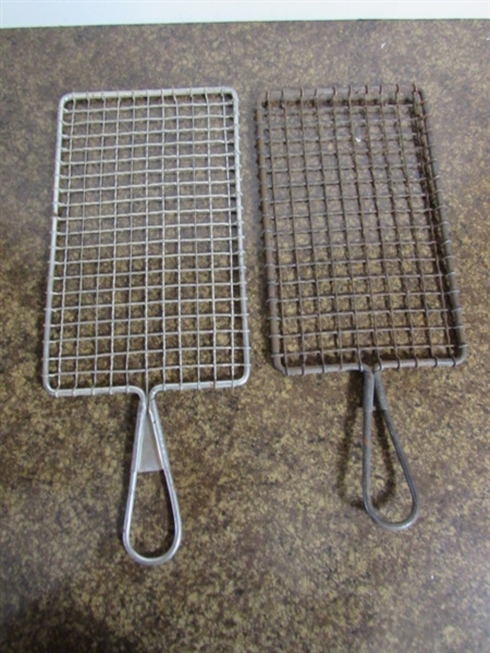 VINTAGE GRATERS